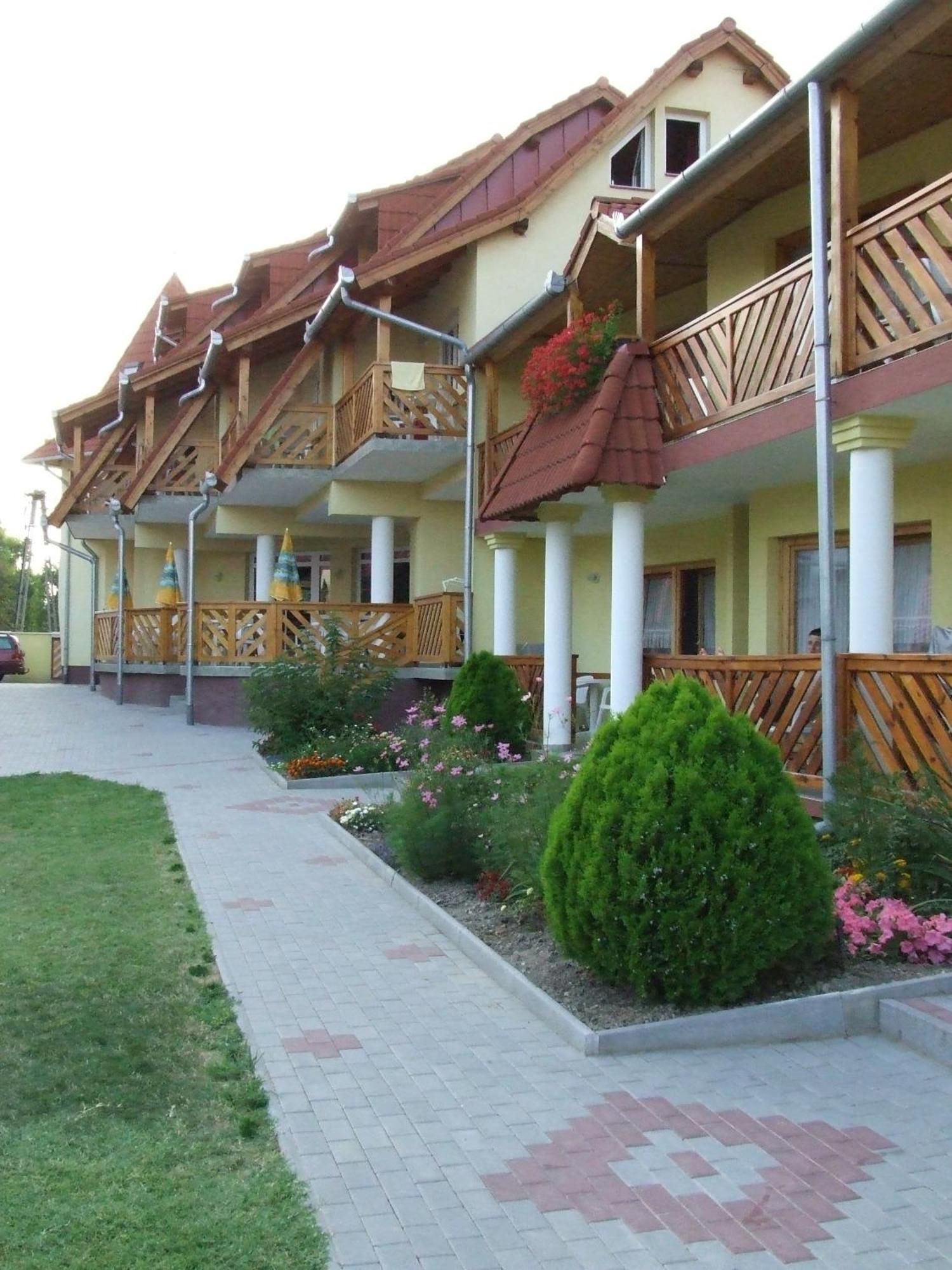 Erika Pension Keszthely Bagian luar foto