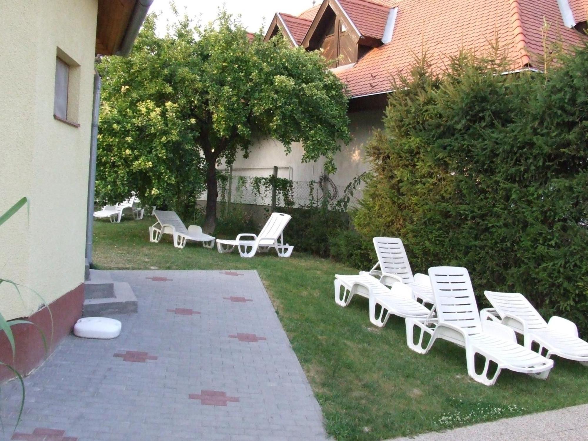 Erika Pension Keszthely Bagian luar foto